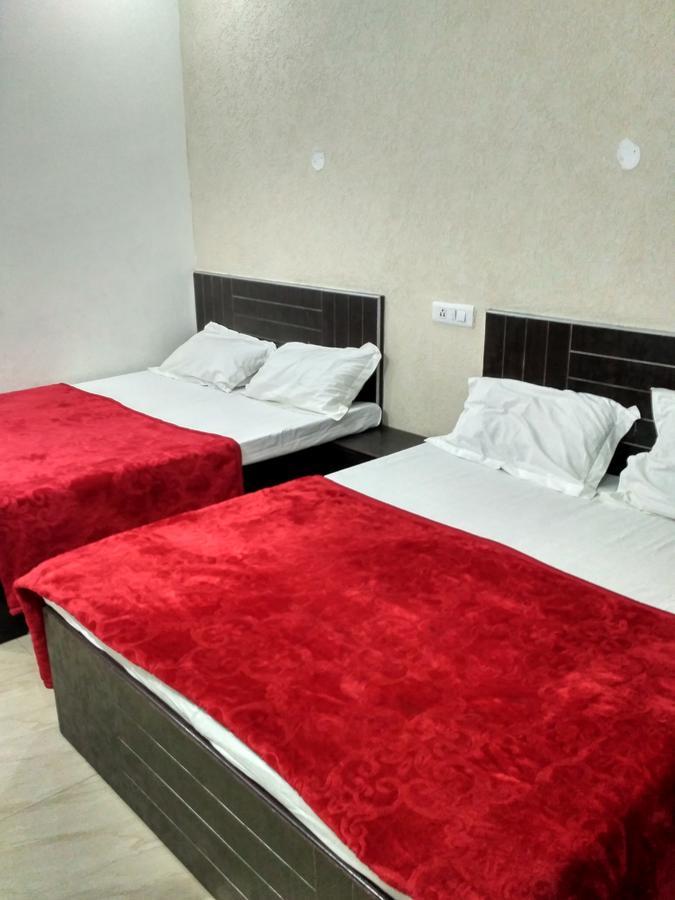 Sharma'S Bnb Amritsar Bagian luar foto
