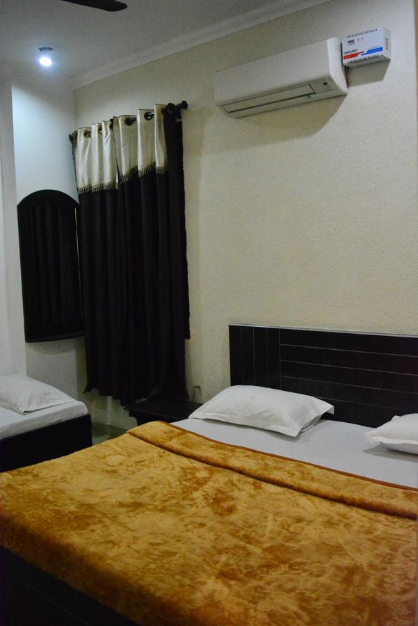 Sharma'S Bnb Amritsar Bagian luar foto